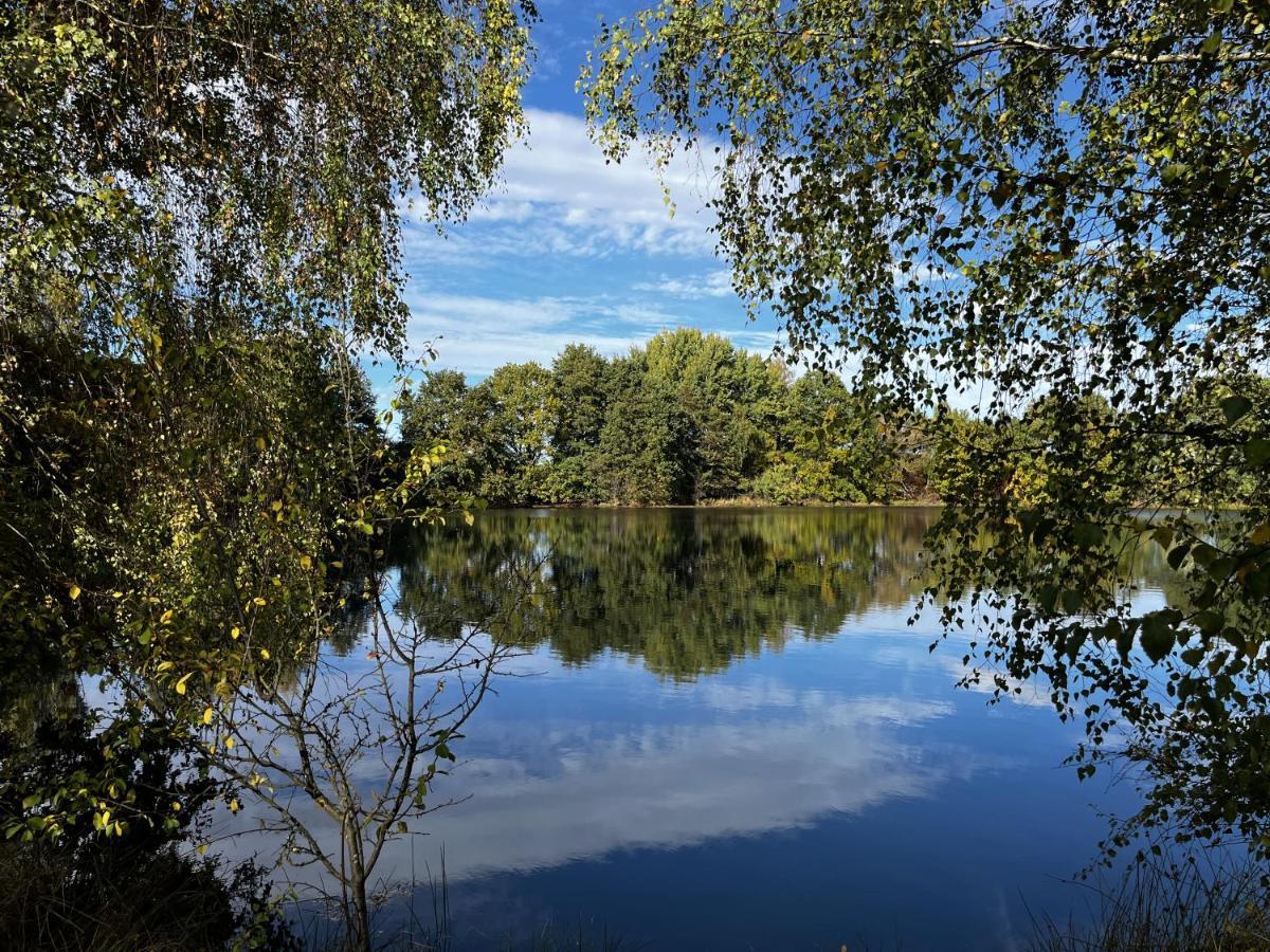 Ferienwohnung Am See Dillich - Ruhige Lage - Eigener Garten - Direkt Neben Einem Natursee Borken  Exterior photo