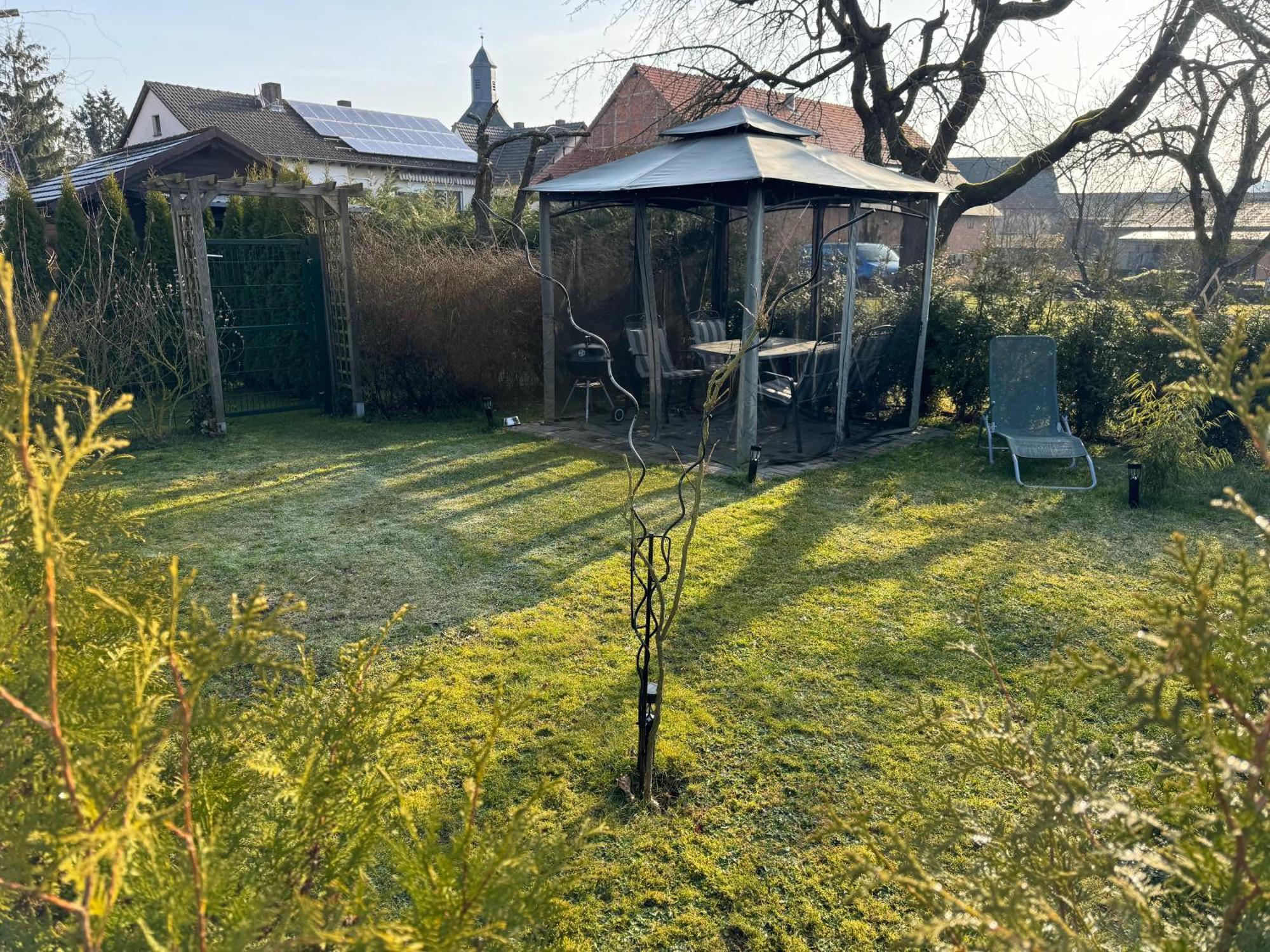 Ferienwohnung Am See Dillich - Ruhige Lage - Eigener Garten - Direkt Neben Einem Natursee Borken  Exterior photo