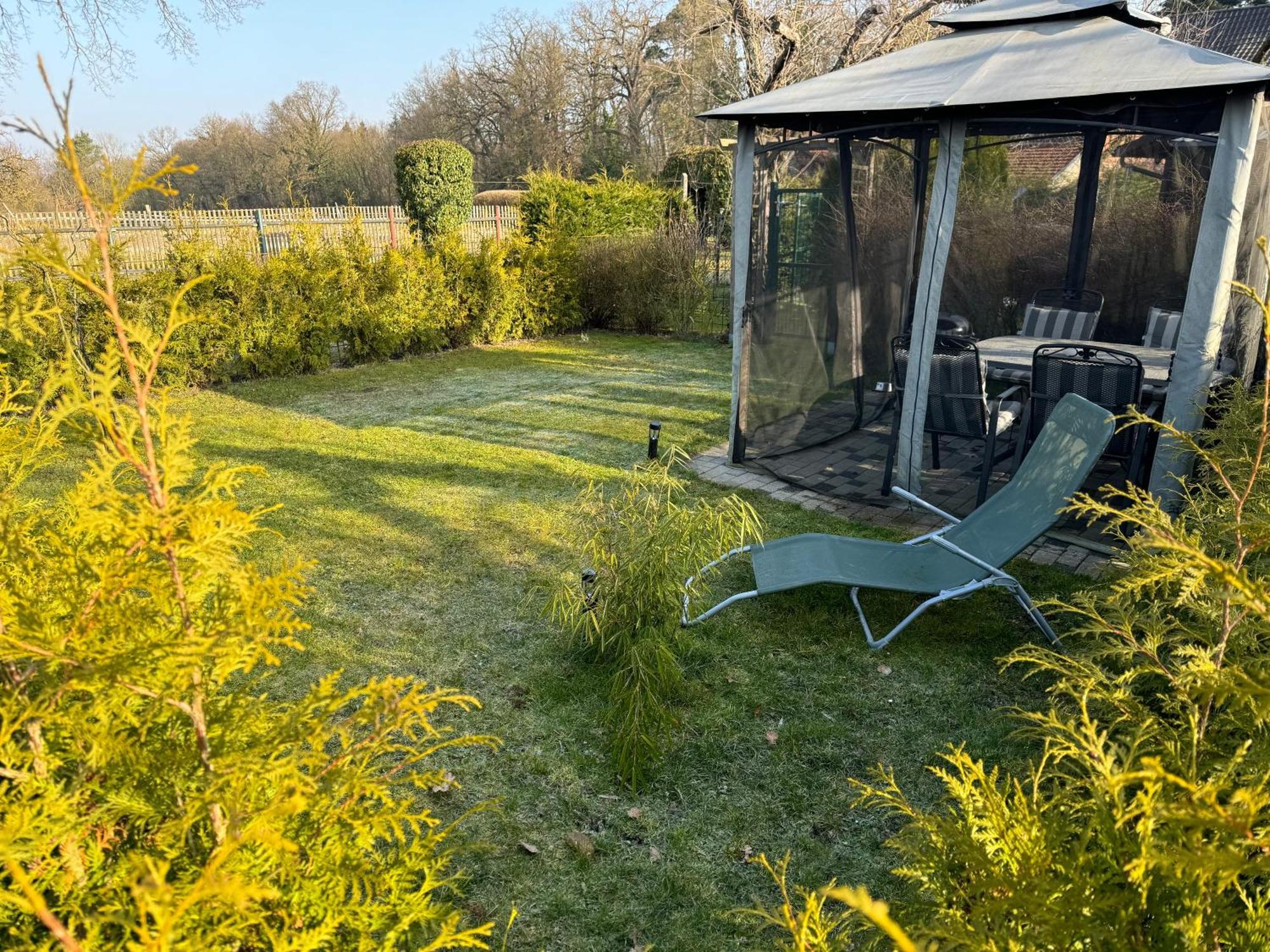 Ferienwohnung Am See Dillich - Ruhige Lage - Eigener Garten - Direkt Neben Einem Natursee Borken  Exterior photo