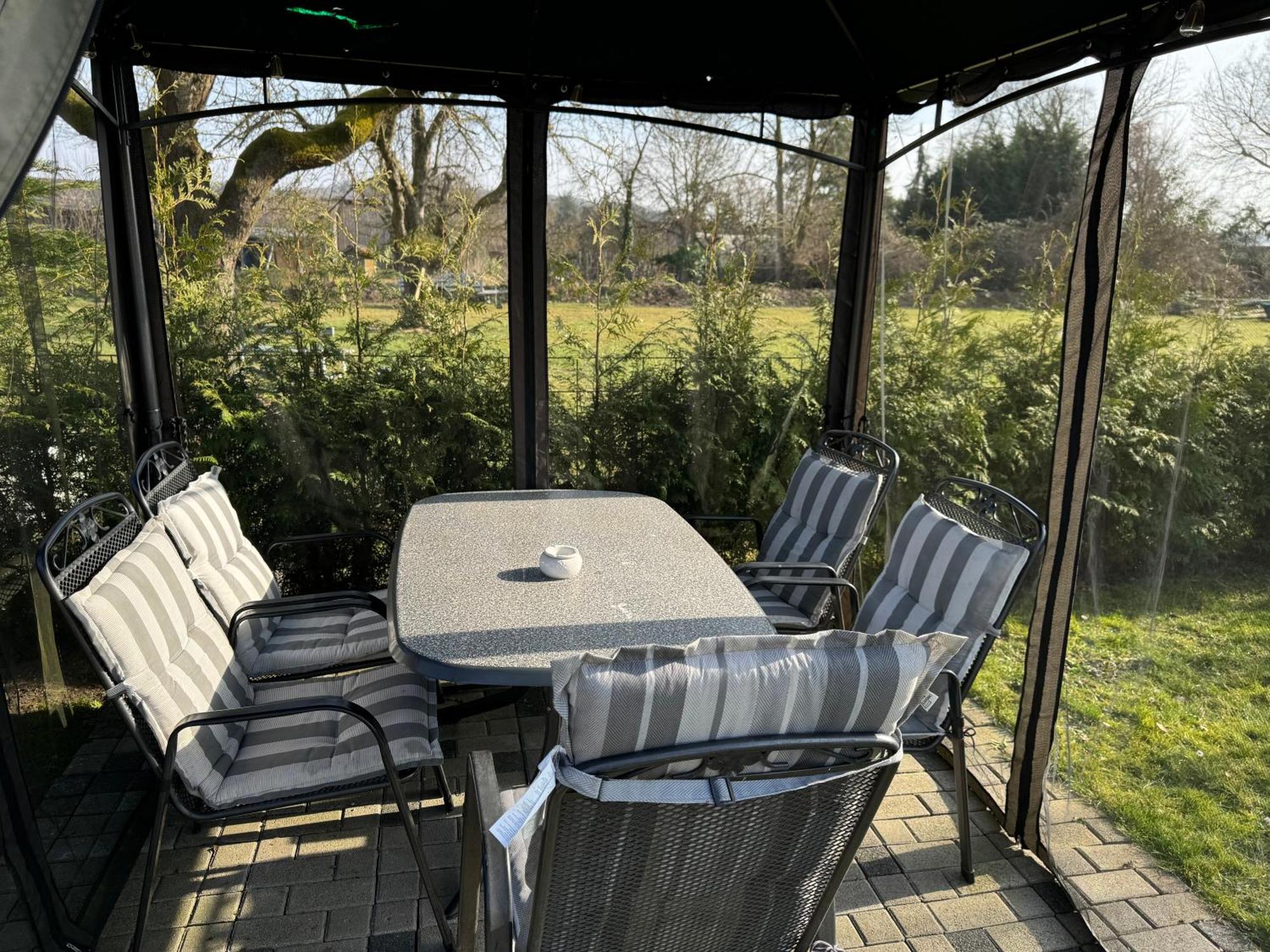 Ferienwohnung Am See Dillich - Ruhige Lage - Eigener Garten - Direkt Neben Einem Natursee Borken  Exterior photo